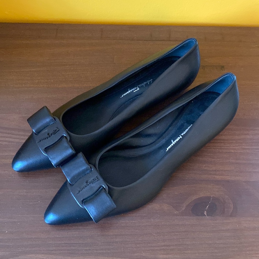 SALVATORE FERRAGAMO Leather Bow Accents Flats.